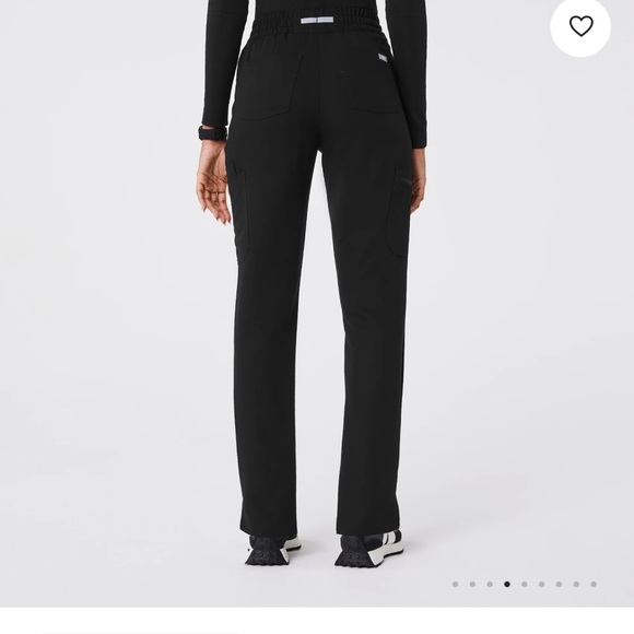 Figs Black Dowa Scrub Cargo Pants - Picture 2 of 7